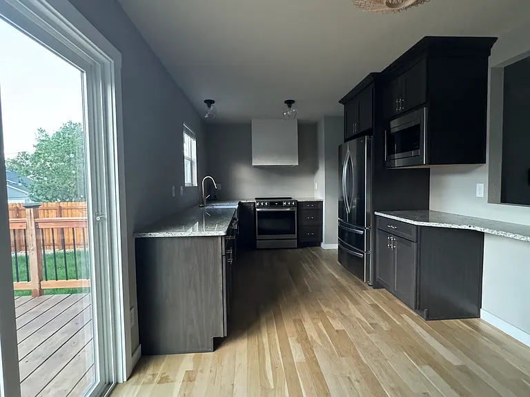 754 2nd Street Ct — Photo 2