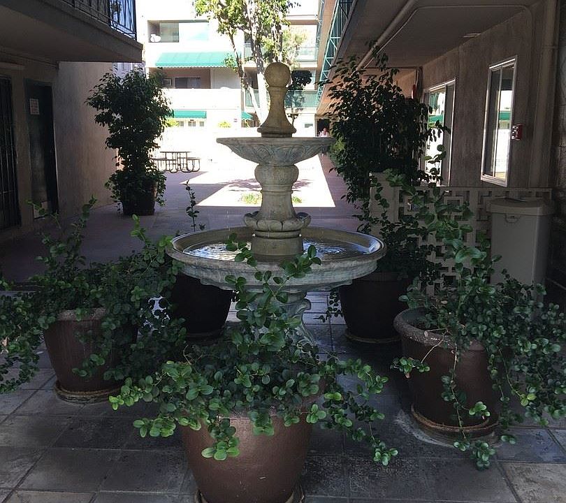 1st image of 13947 Oxnard St APT 308