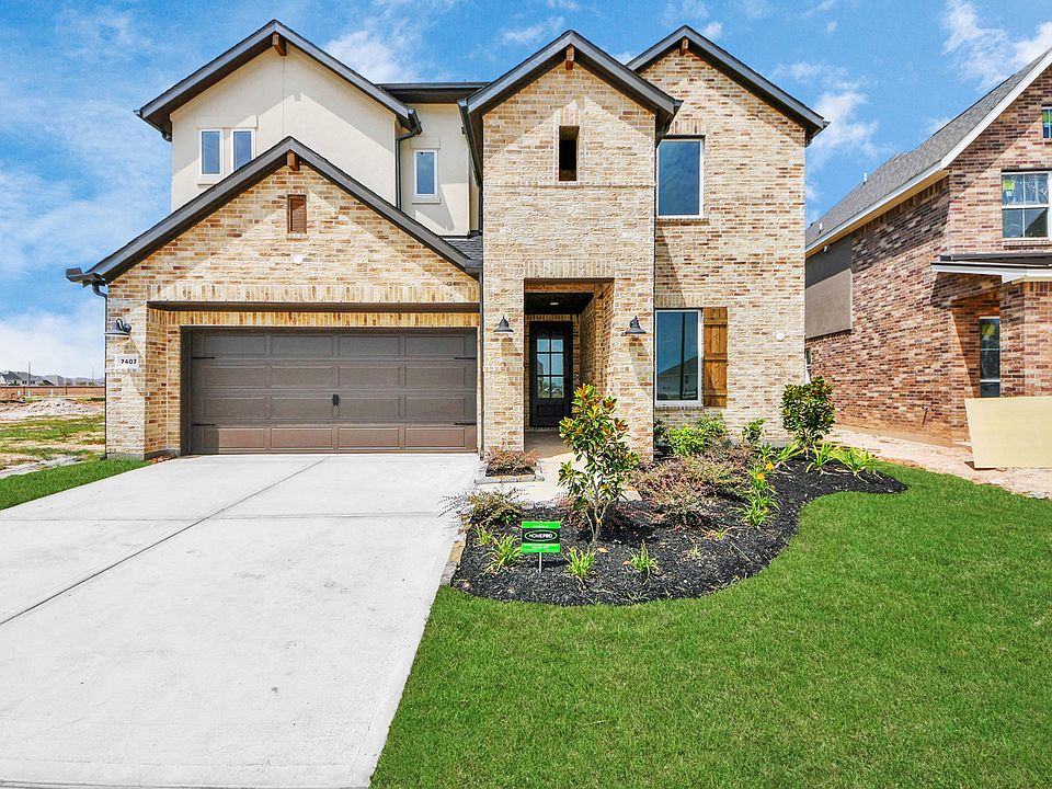 7407 Rustic Harvest Front Exterior
