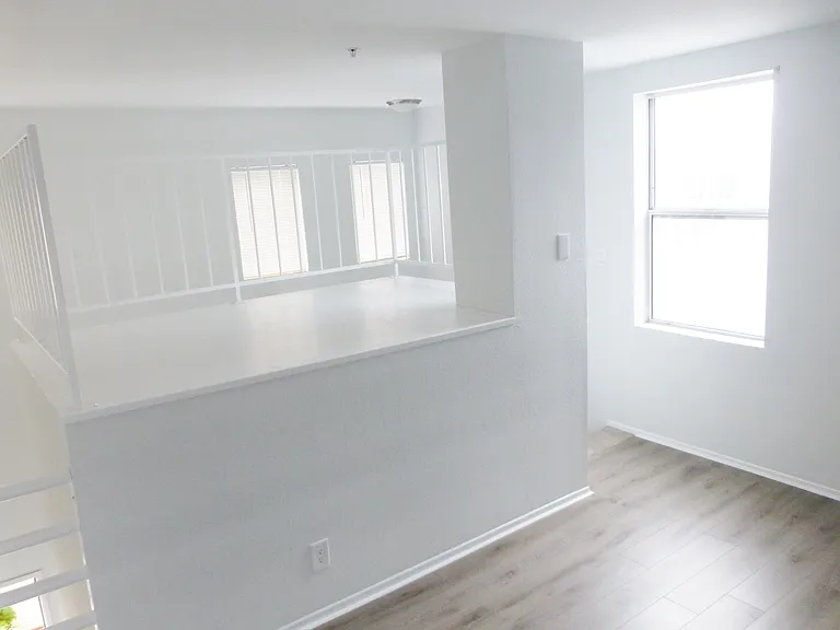 Roscoe Townhomes — Photo 31