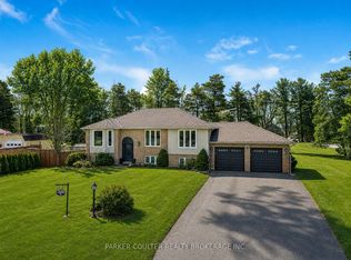 24 Parr Blvd, Springwater, ON L9Z0B1