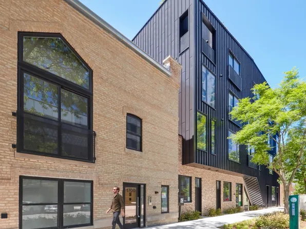 Lodge Evanston