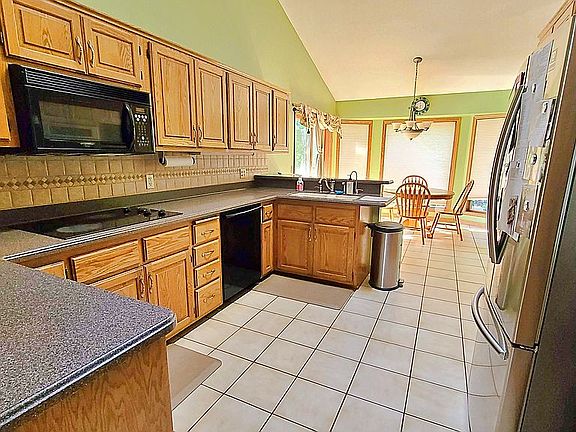 2nd image of 1672 Kristin Ct NE