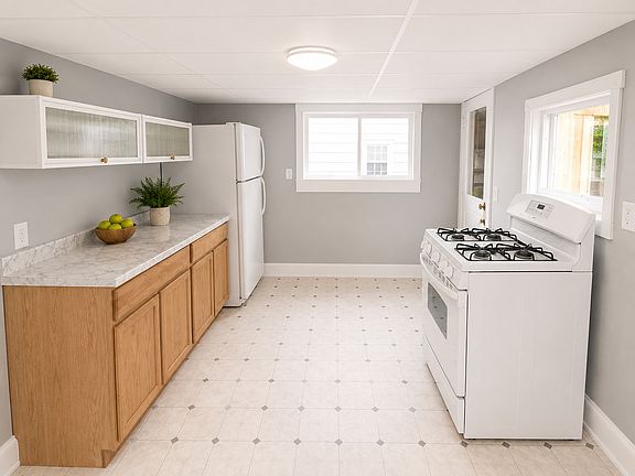 2nd image of 306 Dehart Ave #2