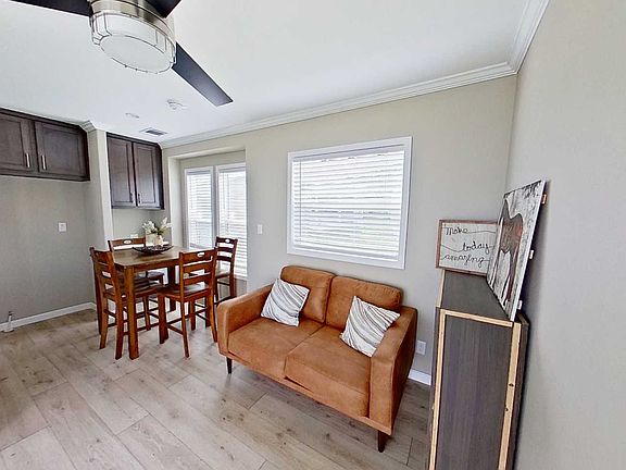 3rd image of 13 Martin Dr #13