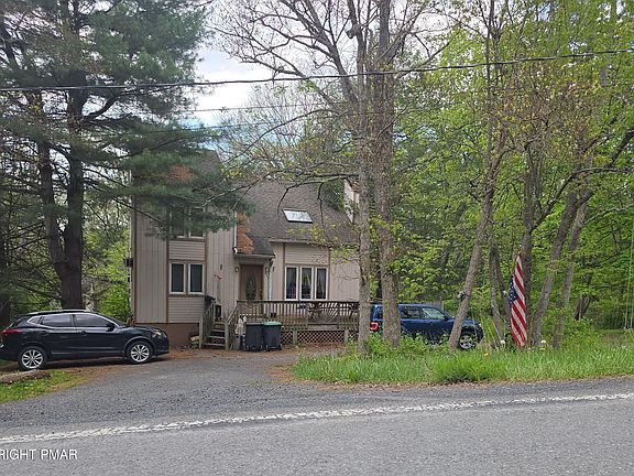 2nd image of 835 Hidden Lake Dr