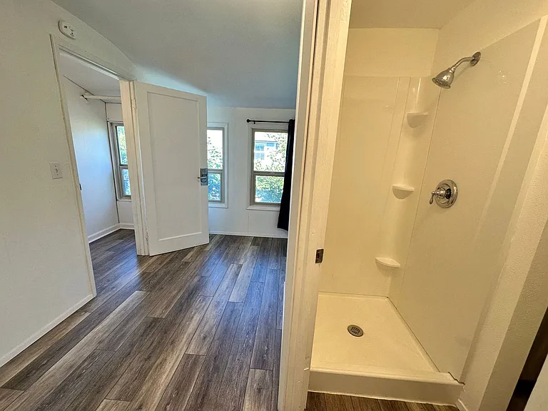 304 S Anderson St — Photo 14
