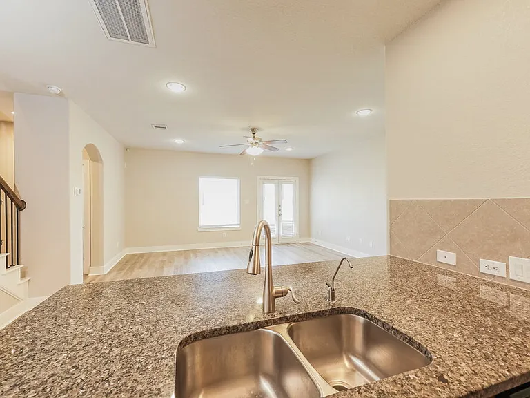 1923 Jara Ct — Photo 9