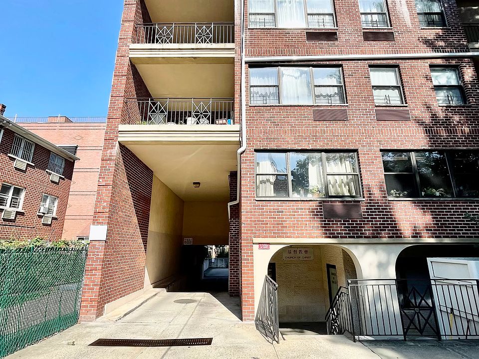 1st image of 7111 162nd St #3C