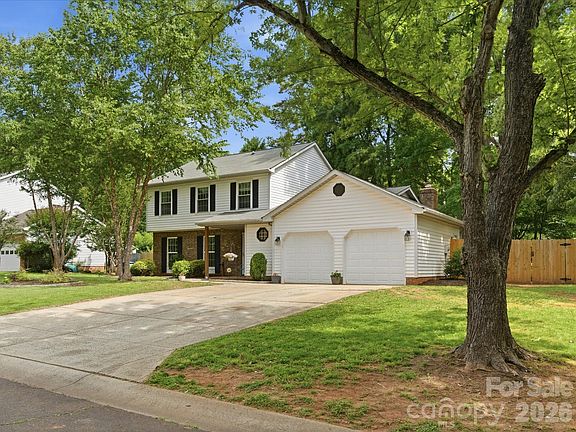 3rd image of 2509 Jaywick Ln
