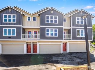 3411 S 144th Ln, Seattle, WA