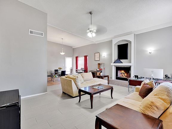 2nd image of 713 Paseo Sereno Dr