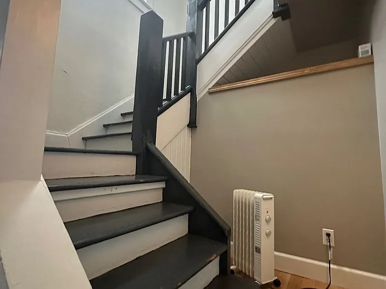 1104 W Kiernan Ave — Photo 2