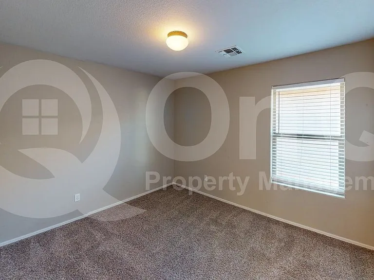 3915 E Kent Ave — Photo 11