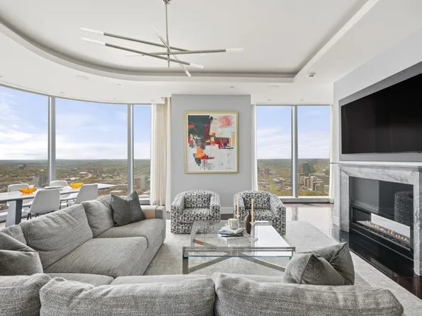 1 Dalton St APT 4305, Boston, MA 02115