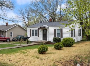307 N Chestnut St, Eldon, MO 65026