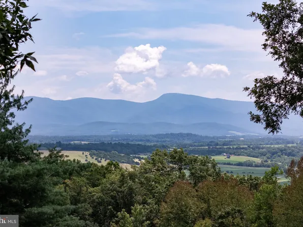 165 Cross Creek Rd, Luray, VA 22835