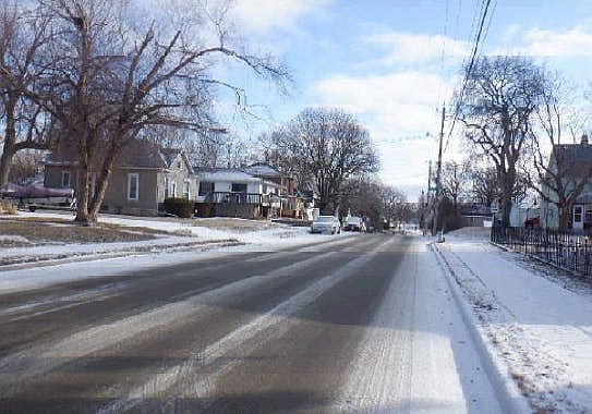 4th image of 503 Johnson St