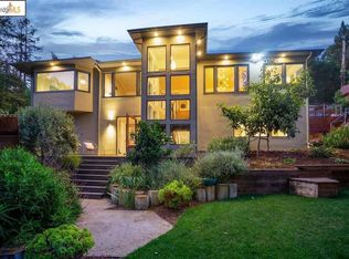 2959 Burdeck Dr, Oakland, CA