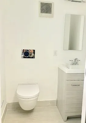 Rented by Halvatzis Realty | media 30