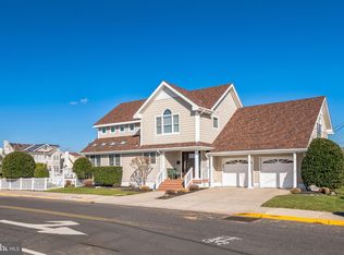 2210 Bay Ave, Ocean City, NJ 08226