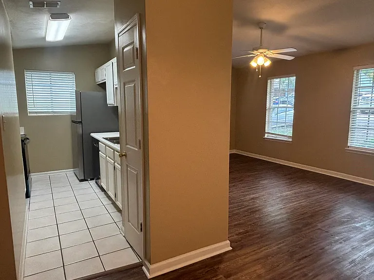 447 Richview Park Cir E — Photo 7