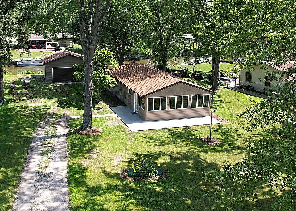 1st image of 8560 E Mallard Ln