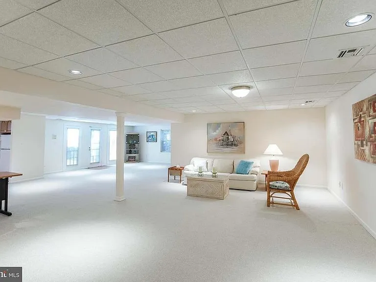 9720 Holloway Hill Ct — Photo 13