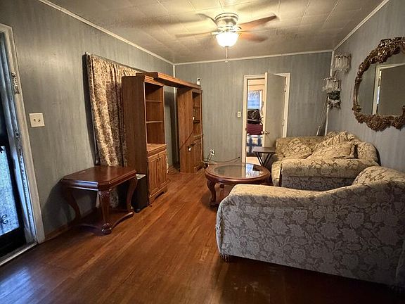 4th image of 1442 Foye Ave