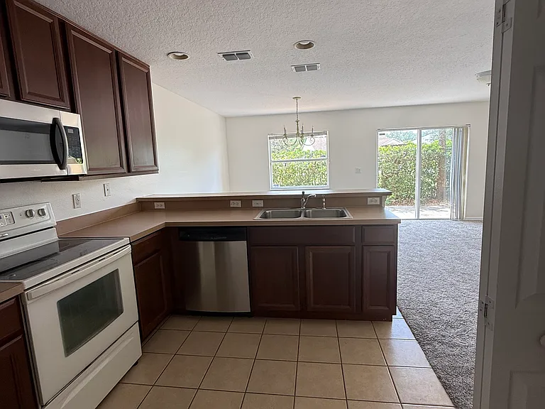 4462 Maidenhair Cv — Photo 6
