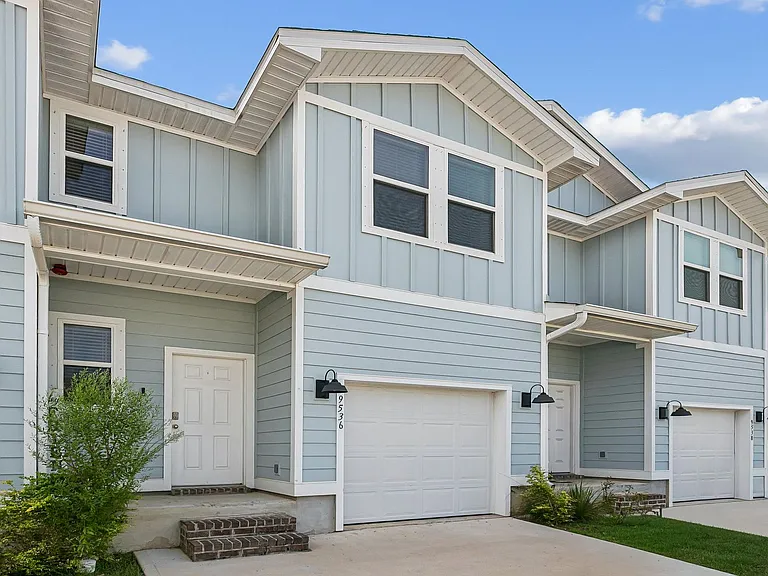 9536 Nature Creek Cir — Photo 2