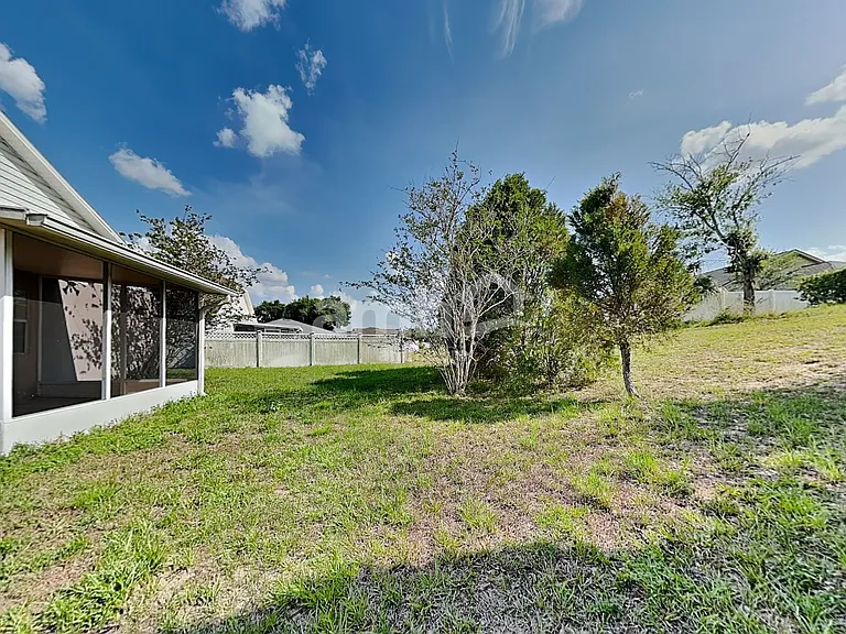 1718 Westminster Trl — Photo 26