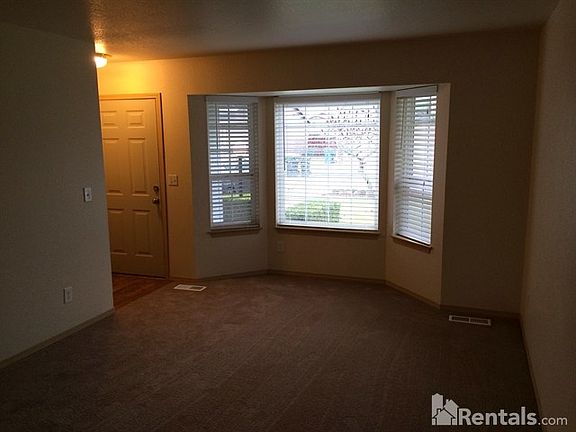 2nd image of 806 Mountain Aire Ln NW