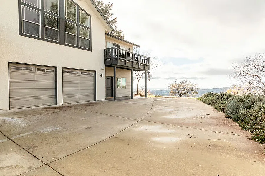 41463 Lilley Mountain Dr