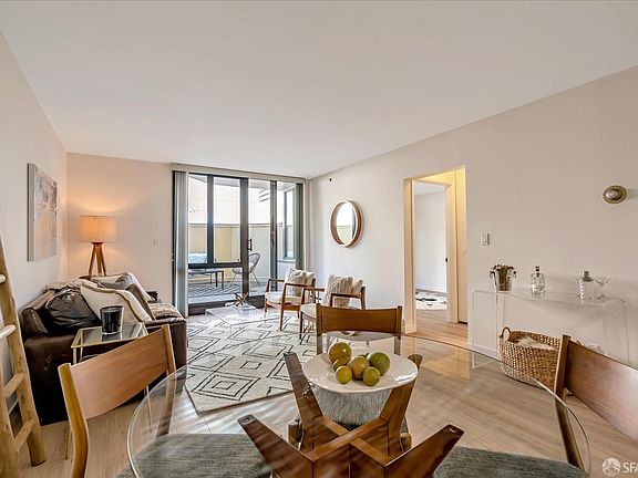 5th image of 900 Bush St #218
