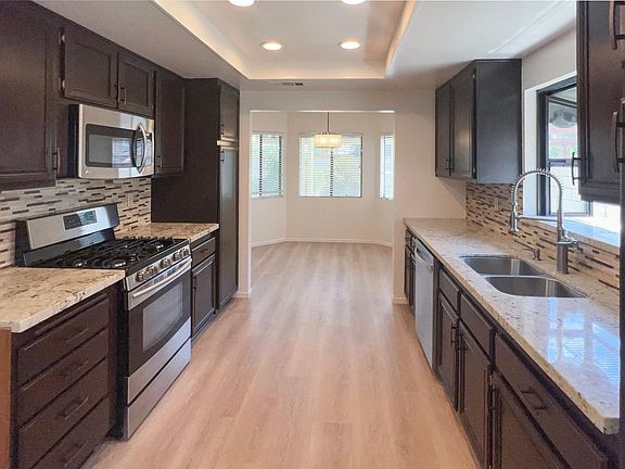5th image of 10414 Parise Dr