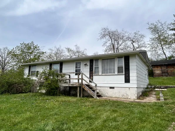 153 Weiss Ln, White Sulphur Springs, WV 24986