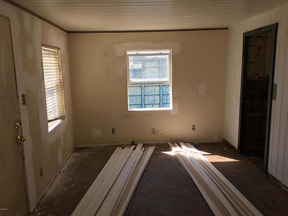 2nd image of 123 E B St