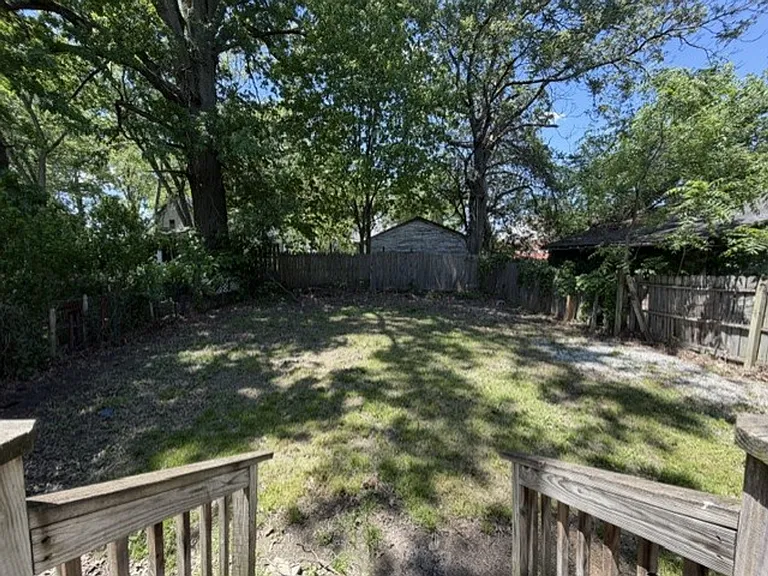 768 Beardsley St — Photo 17