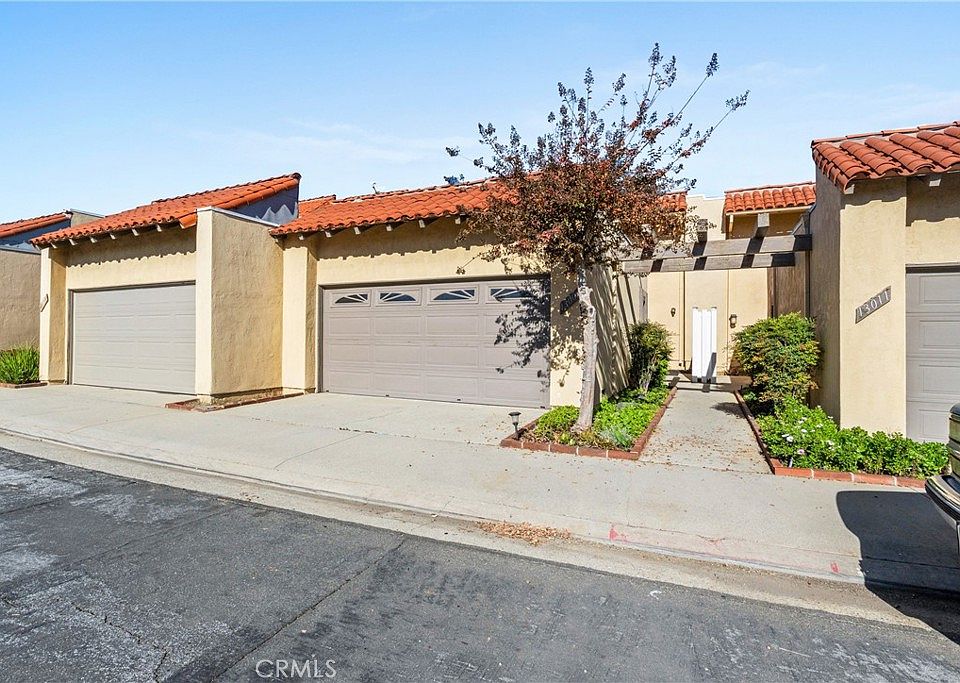 1st image of 13009 Camino Del Rey