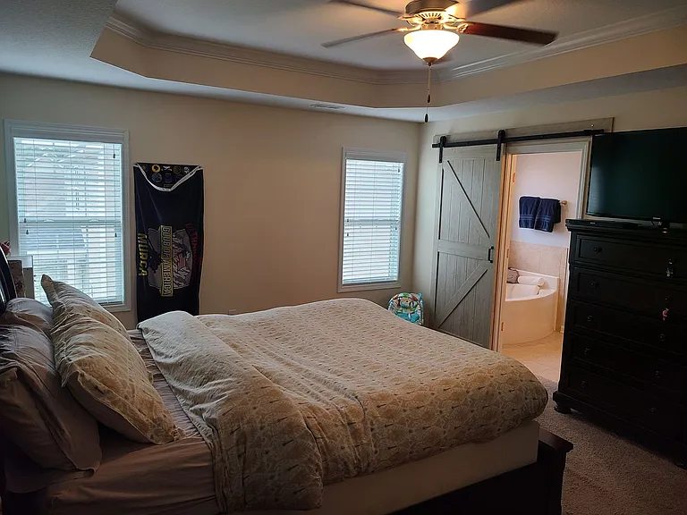 403 Derrick Dr — Photo 15