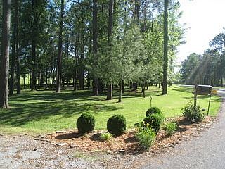 2nd image of 104 Woodland Trl