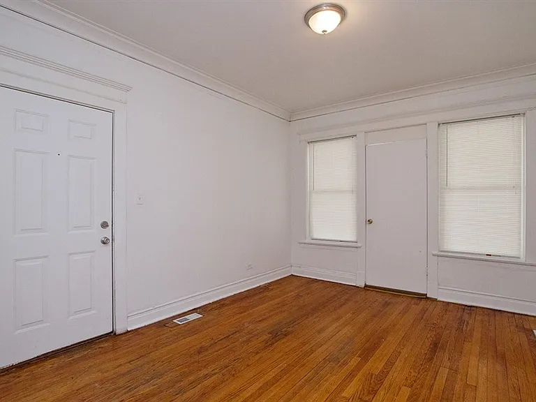 7655 S Sangamon St #914-20 — Photo 10