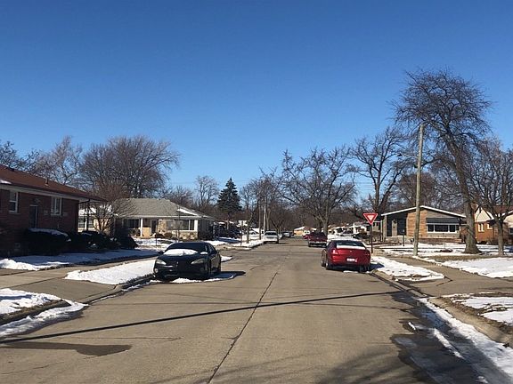 5th image of 24071 Condon St