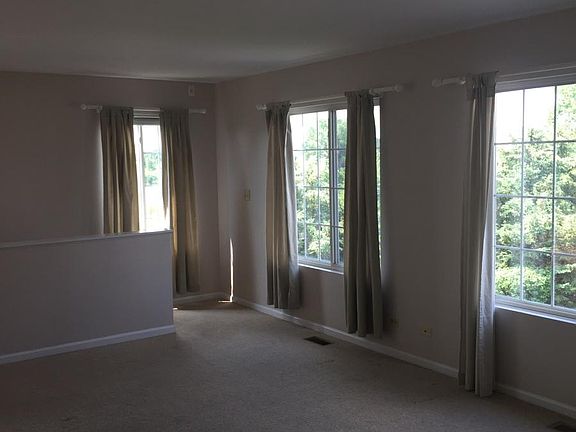 2nd image of 1257 Sandhurst Ln