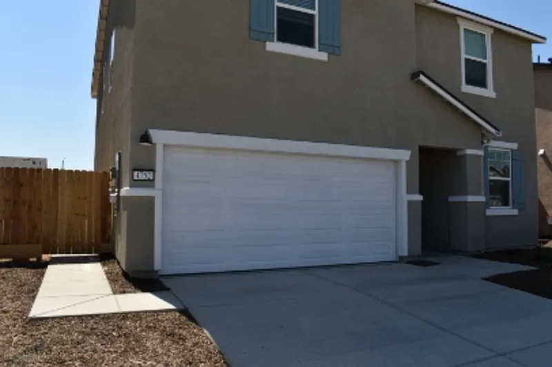 5 bed, 3.0 bath, 2287 sqft, $2,550 — Photo 4
