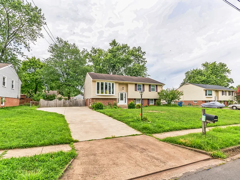 14625 Batavia Dr — Photo 33