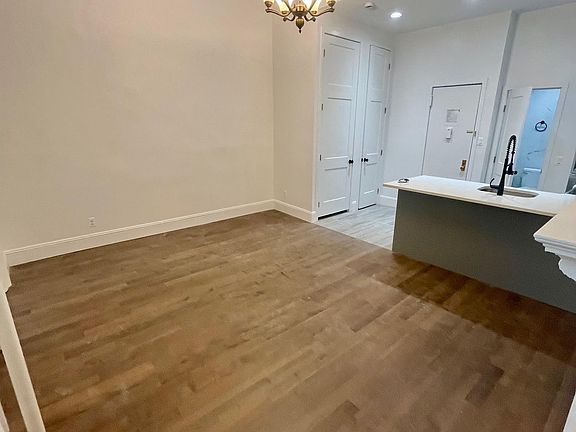 5th image of 40 W 96th St APT 1B