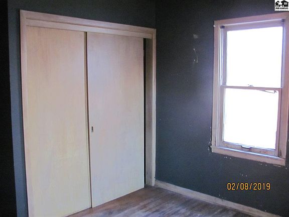 4th image of 709 E 9th Ave