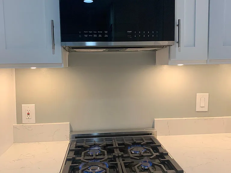 145 S La Peer Dr — Photo 7